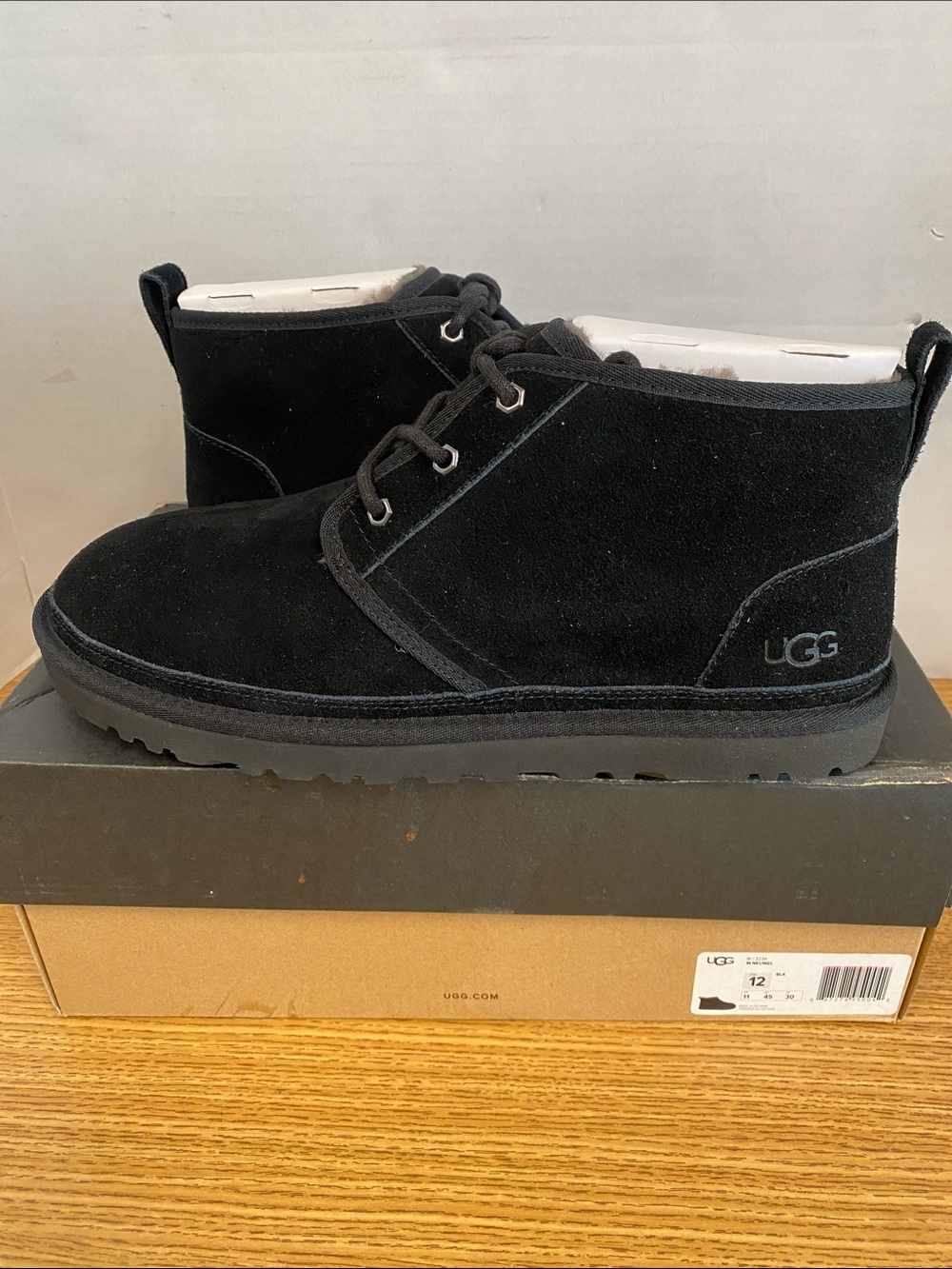 UGG Black Suede Neumel Chukka Boots Suede - Lace-Up Ankle
